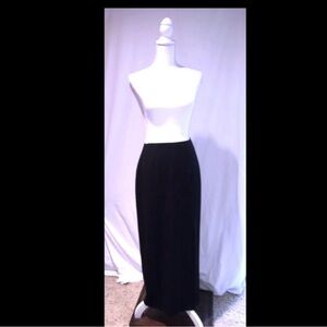 Dana Buchman Navy Pencil Skirt